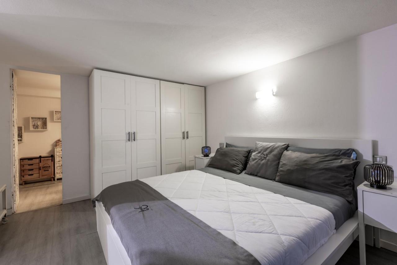 Design Apartment With Private Pool Exclusive Use - Stelvio 21 Milano Exteriör bild